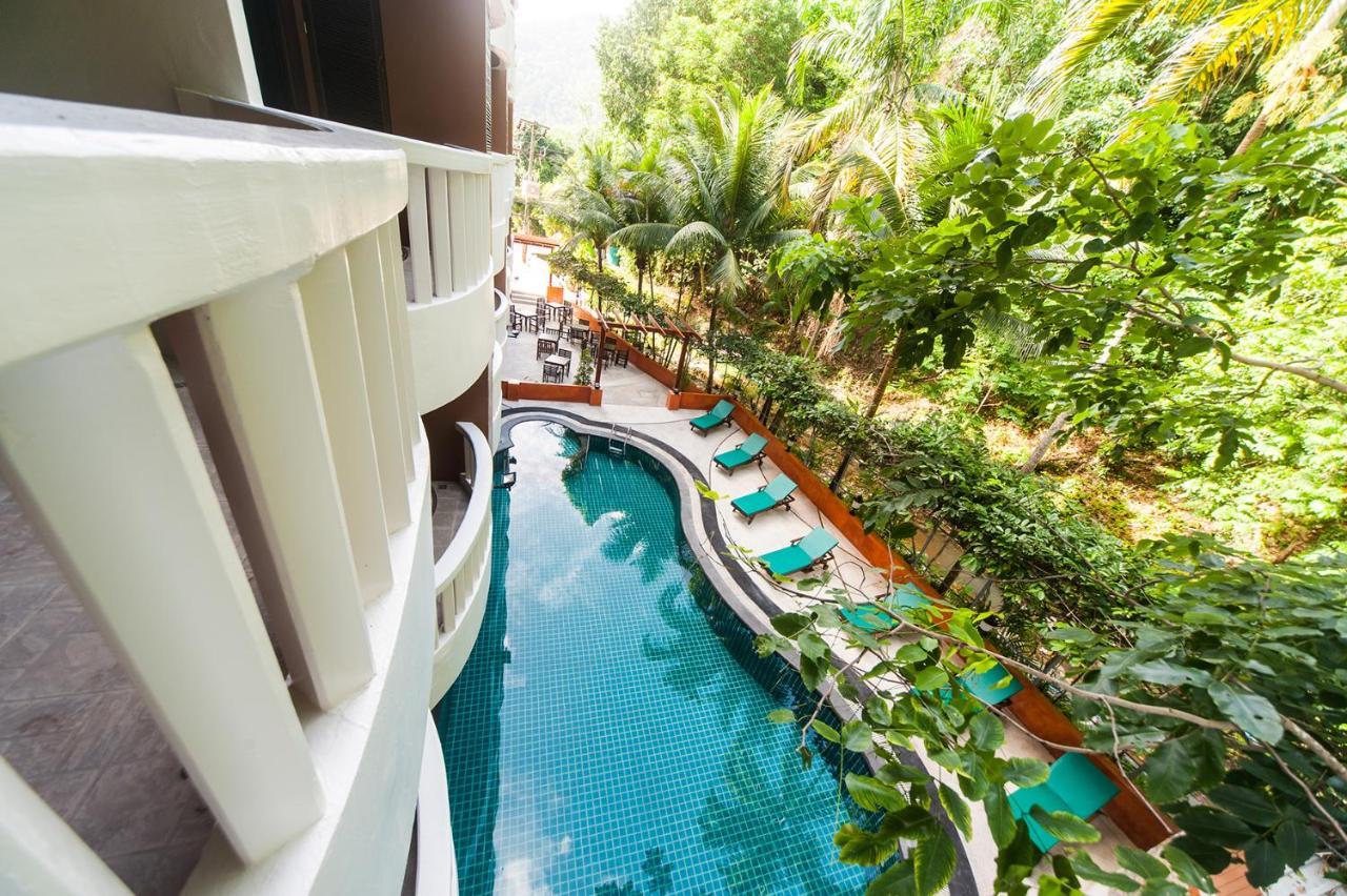 Ratana Hill Patong Aparthotel Buitenkant foto