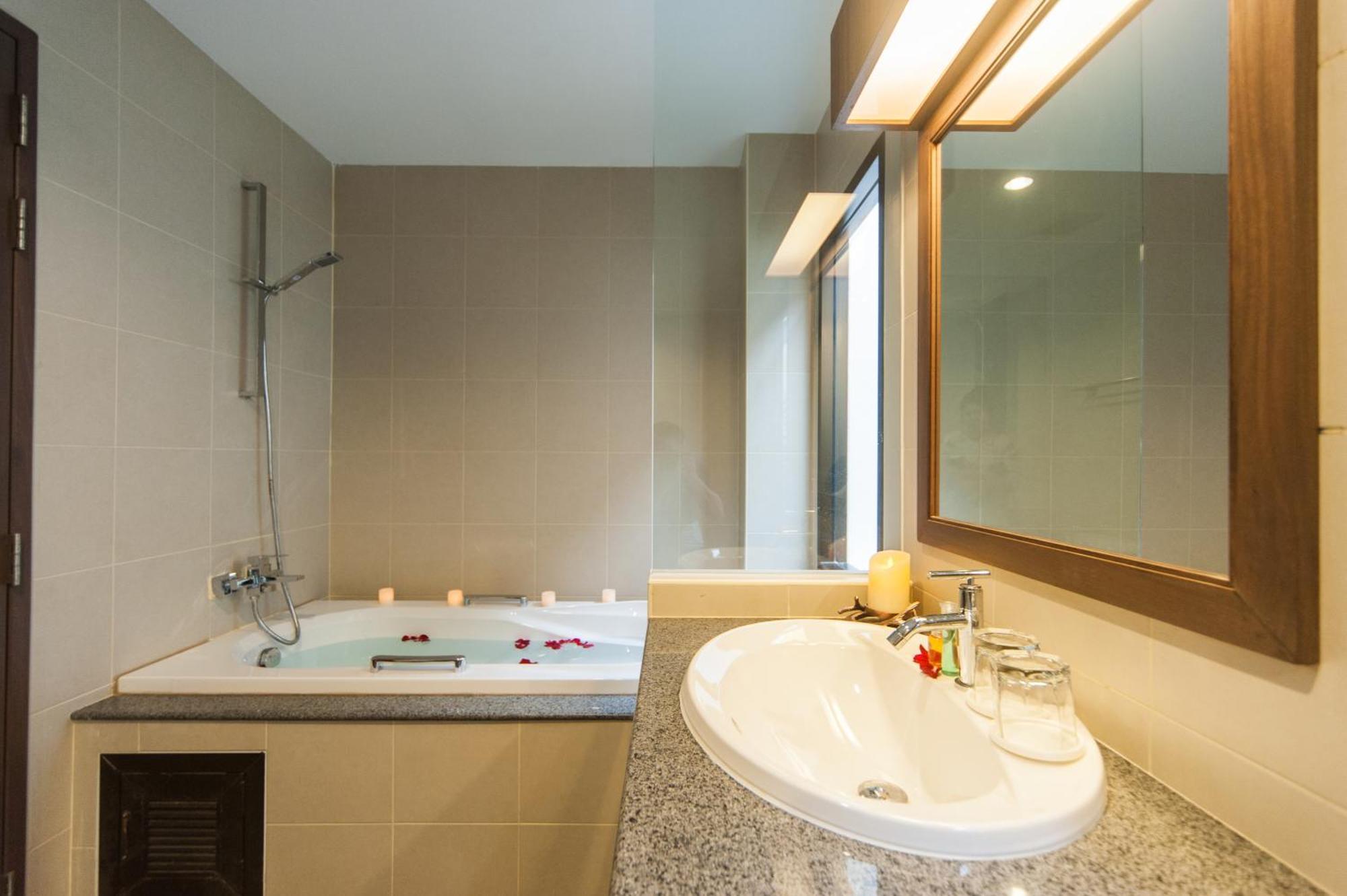 Ratana Hill Patong Aparthotel Kamer foto