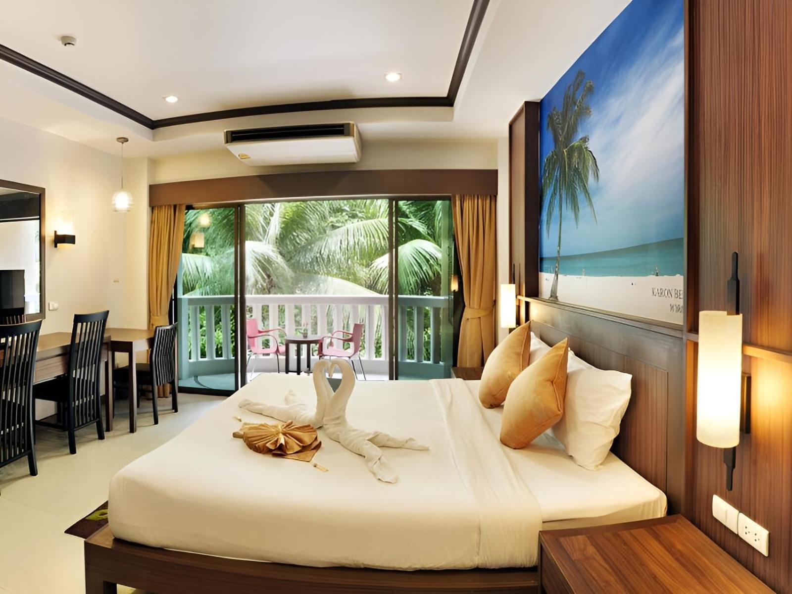 Ratana Hill Patong Aparthotel Buitenkant foto