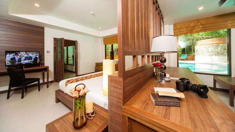 Ratana Hill Patong Aparthotel Buitenkant foto