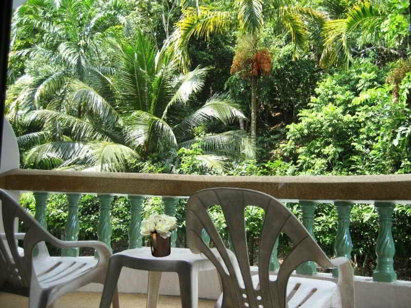Ratana Hill Patong Aparthotel Buitenkant foto